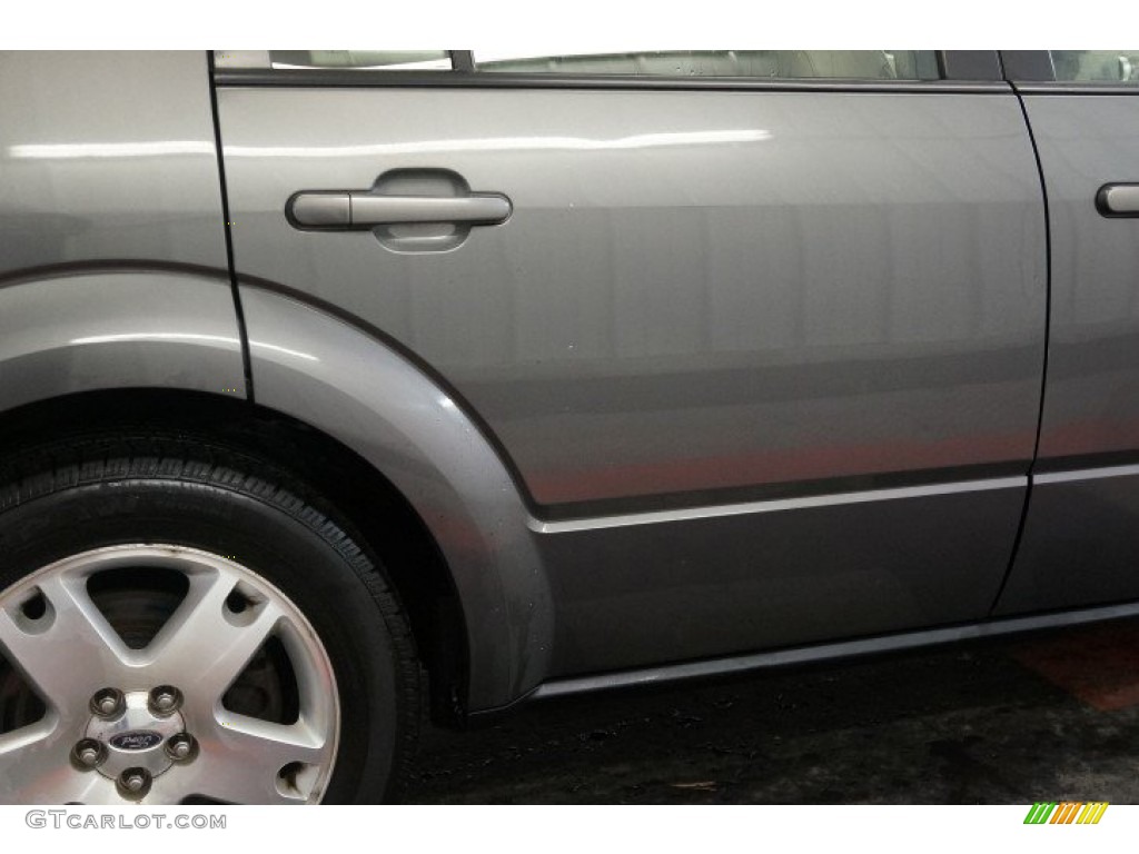 2005 Freestyle Limited AWD - Dark Shadow Grey Metallic / Pebble photo #49