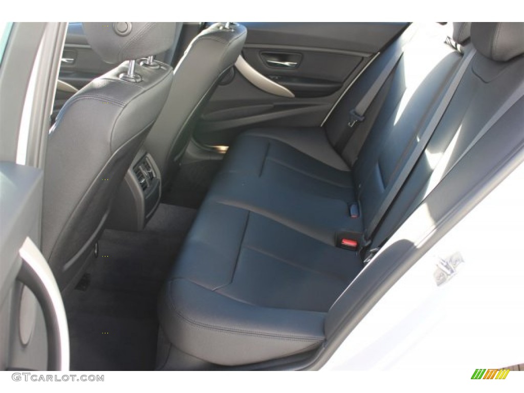 2015 3 Series 320i Sedan - Alpine White / Black photo #5