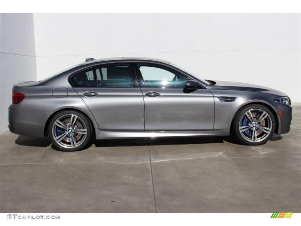 2015 M5 Sedan - Space Gray Metallic / Black photo #2