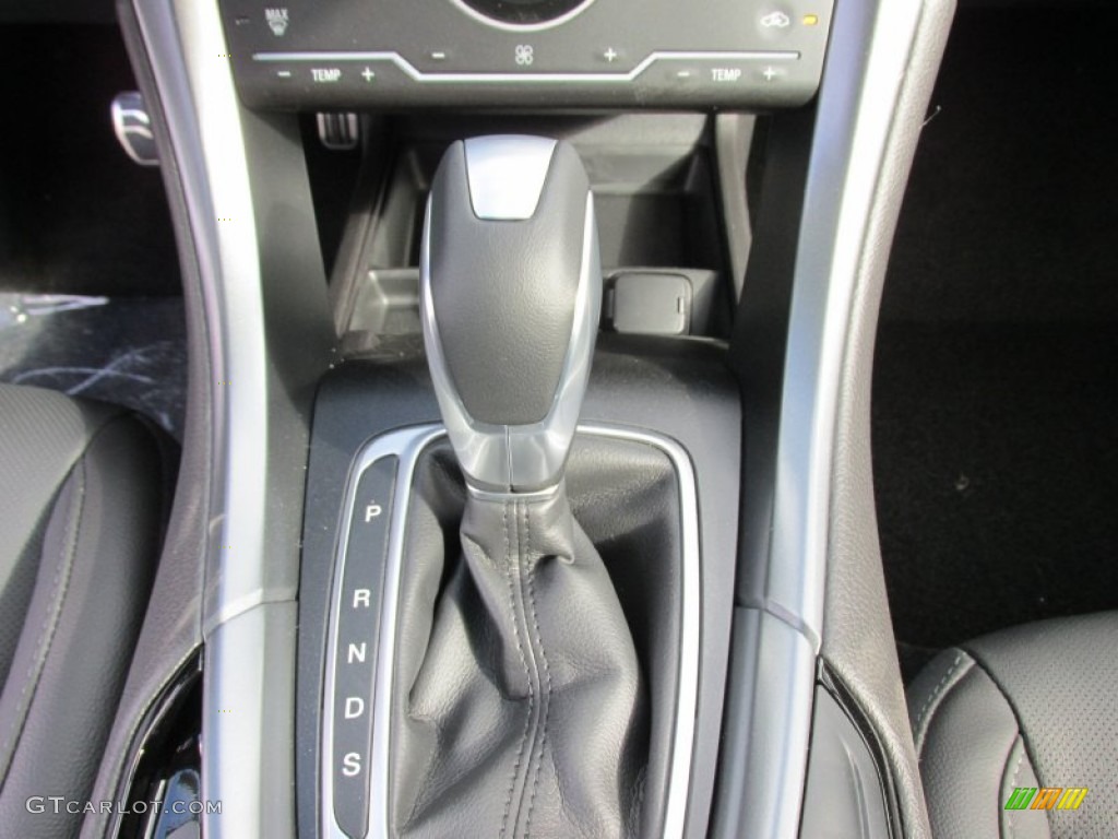 2015 Fusion Titanium - Tuxedo Black Metallic / Charcoal Black photo #30