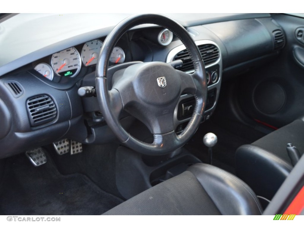 2004 Neon SRT-4 - Flame Red / Dark Slate Gray photo #24