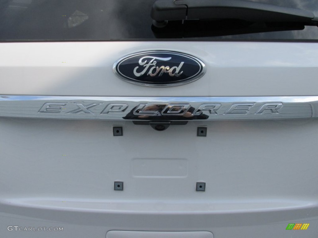 2015 Explorer Limited - White Platinum / Charcoal Black photo #14