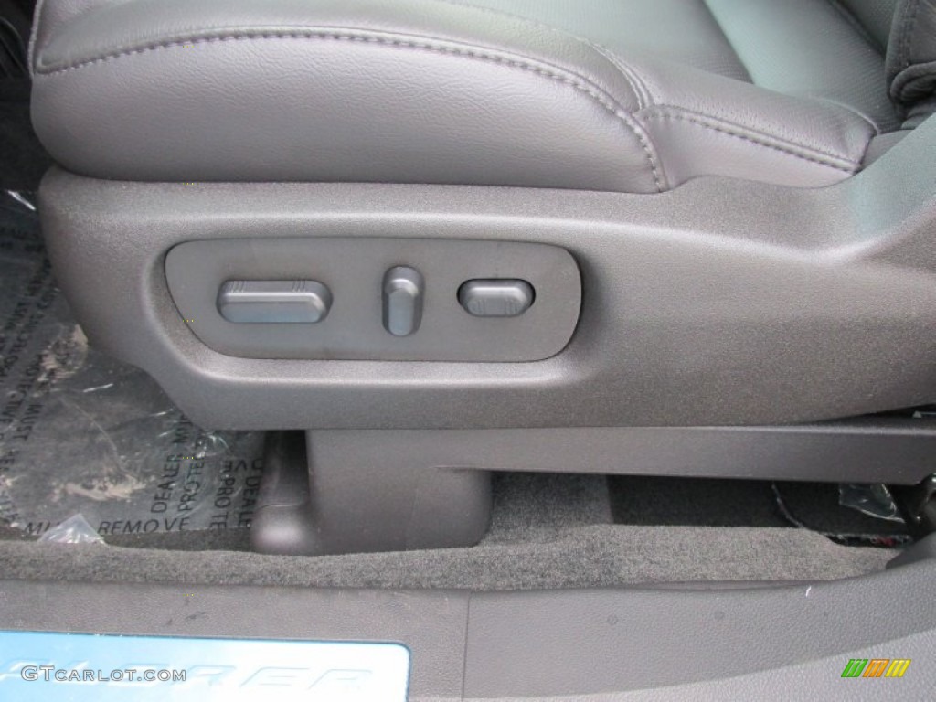 2015 Explorer Limited - White Platinum / Charcoal Black photo #28