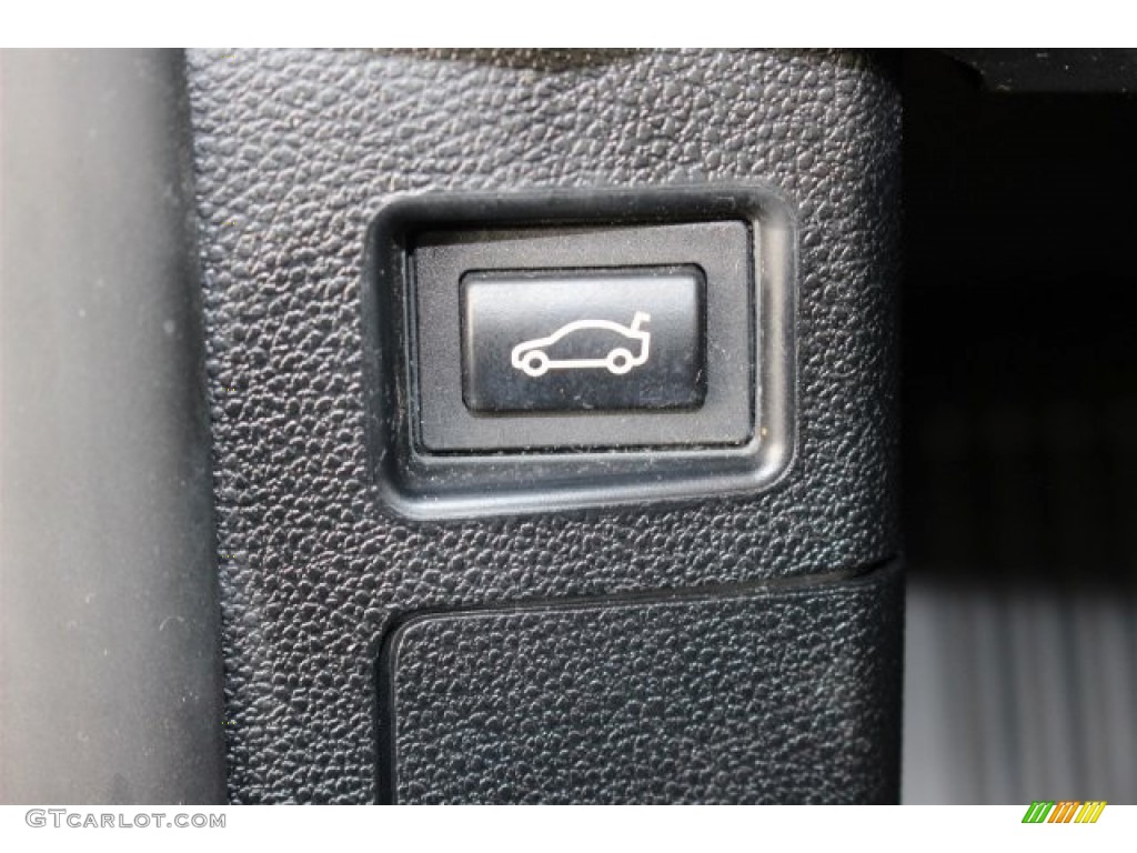 2011 3 Series 335i Sedan - Jet Black / Oyster/Black Dakota Leather photo #18