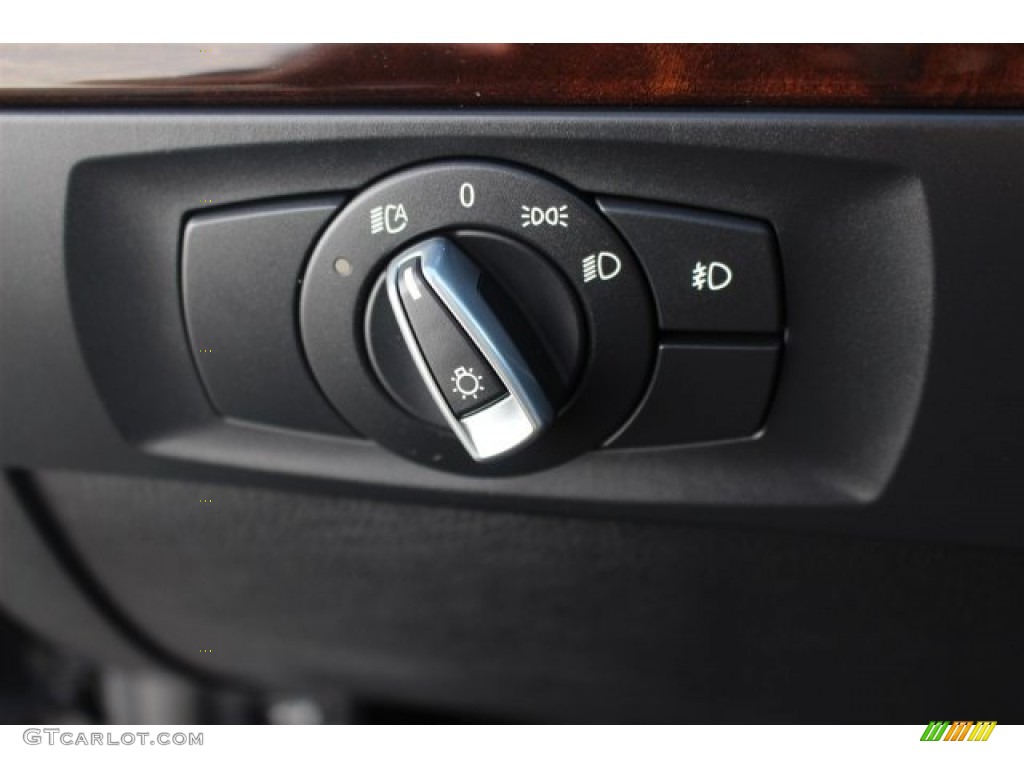 2011 3 Series 335i Sedan - Jet Black / Oyster/Black Dakota Leather photo #23