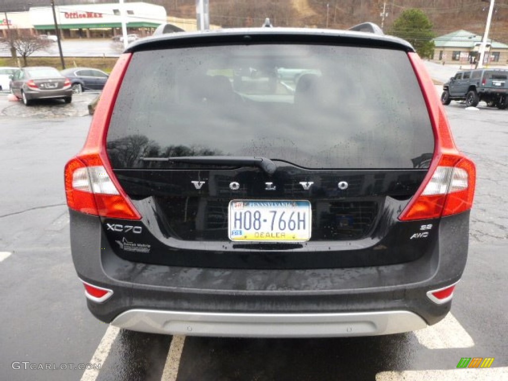 2010 XC70 3.2 AWD - Black / Off Black photo #4