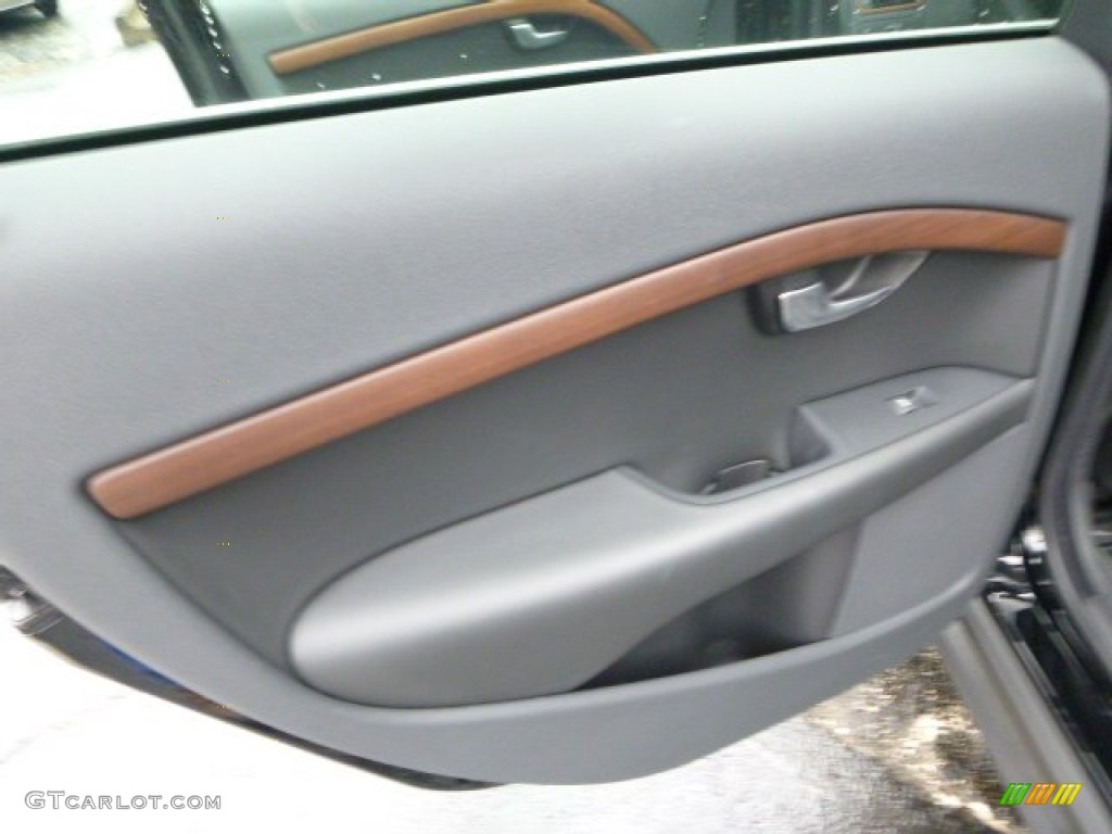 2010 XC70 3.2 AWD - Black / Off Black photo #13