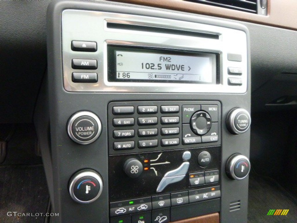 2010 XC70 3.2 AWD - Black / Off Black photo #18