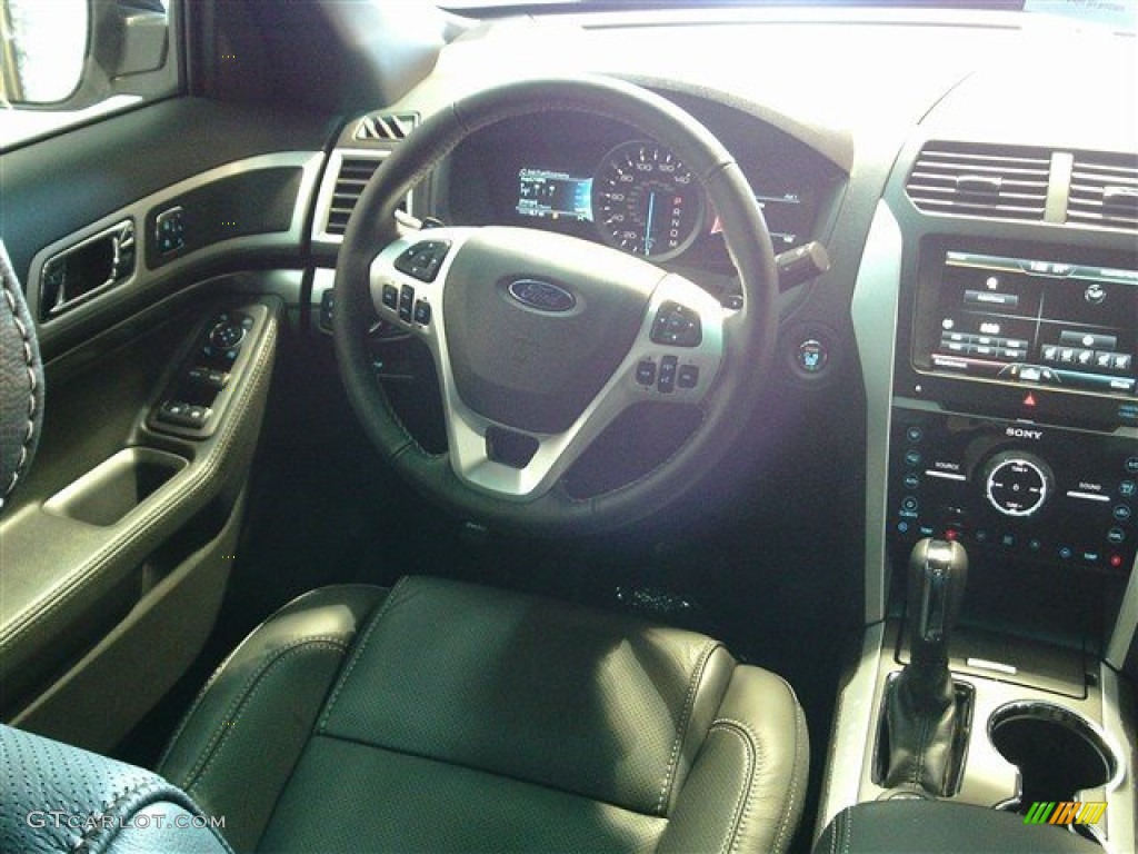 2015 Explorer XLT - White Platinum / Charcoal Black photo #61