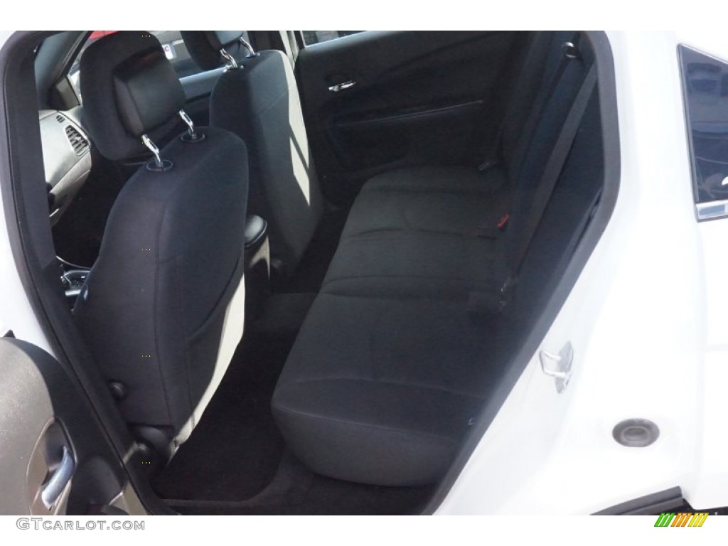 2014 200 LX Sedan - Bright White / Black photo #14