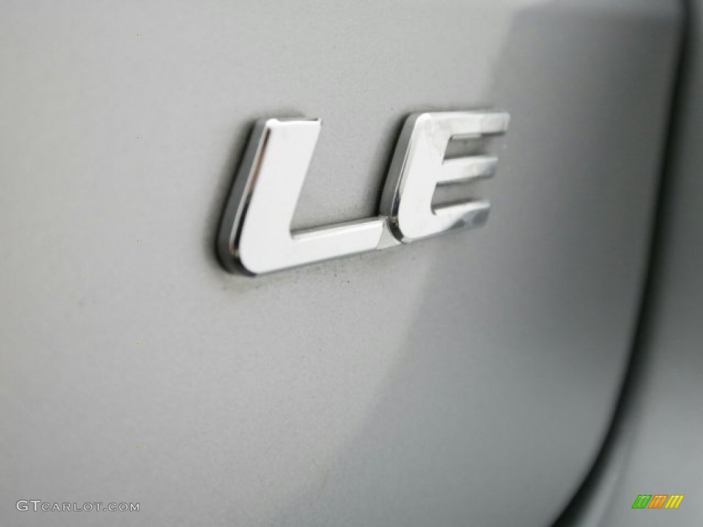 2012 Sienna LE - Silver Sky Metallic / Light Gray photo #9