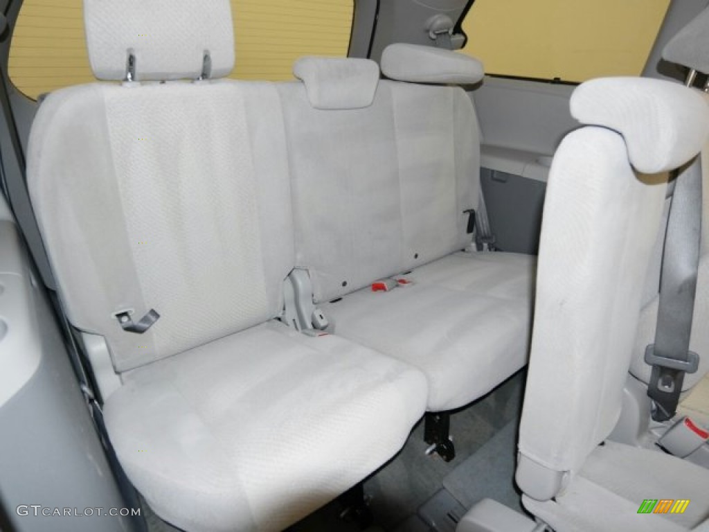 2012 Sienna LE - Silver Sky Metallic / Light Gray photo #18