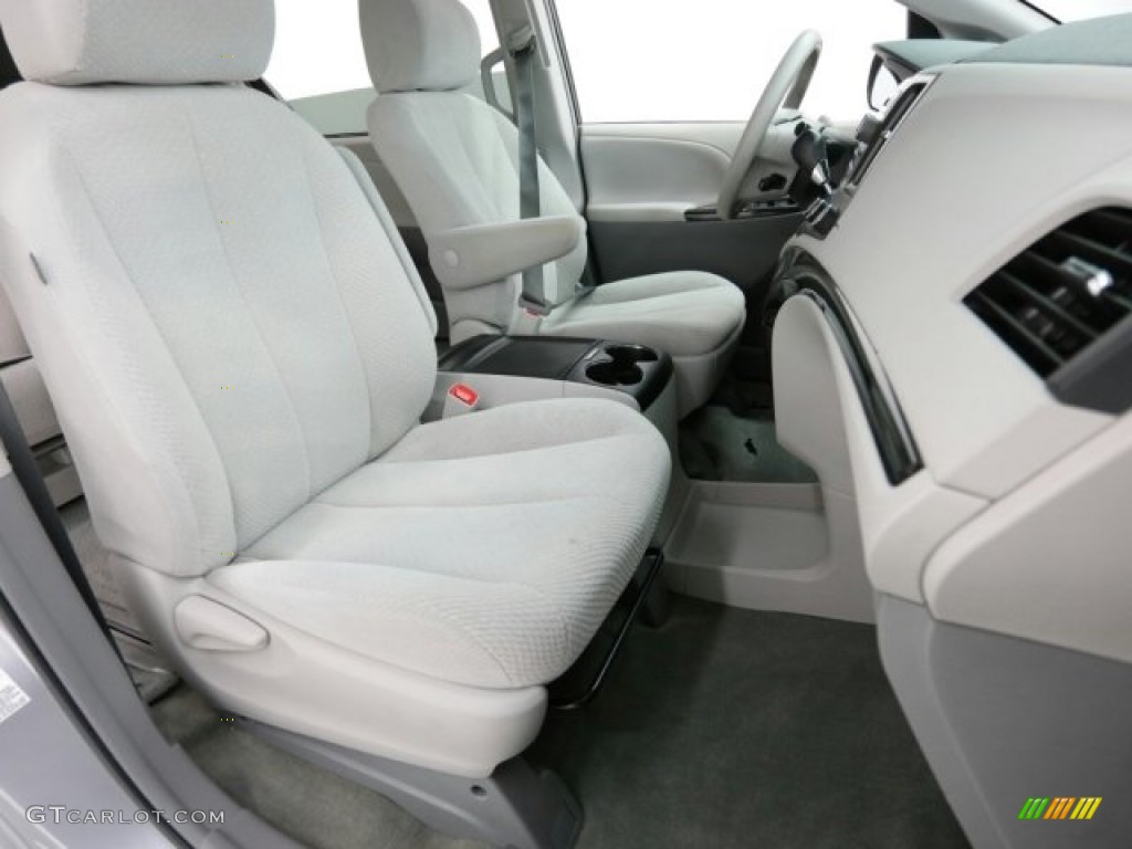 2012 Sienna LE - Silver Sky Metallic / Light Gray photo #20