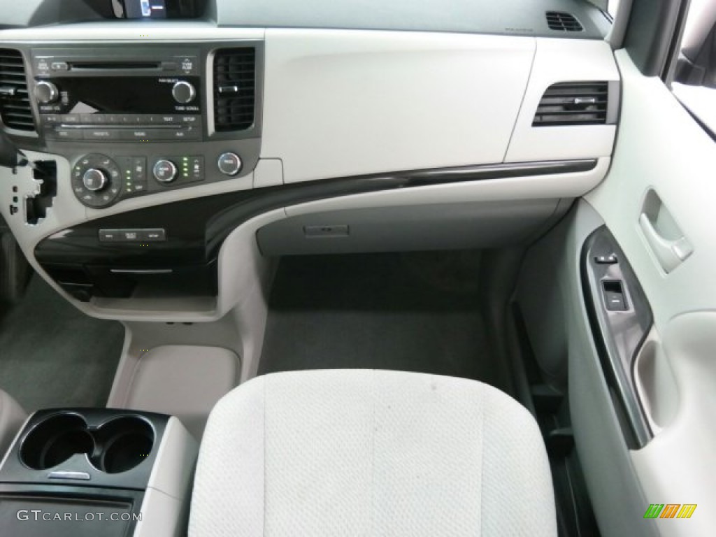 2012 Sienna LE - Silver Sky Metallic / Light Gray photo #21