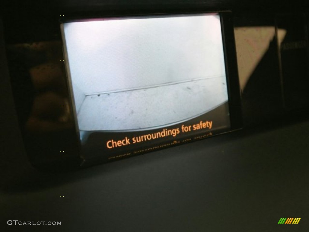 2012 Sienna LE - Silver Sky Metallic / Light Gray photo #30