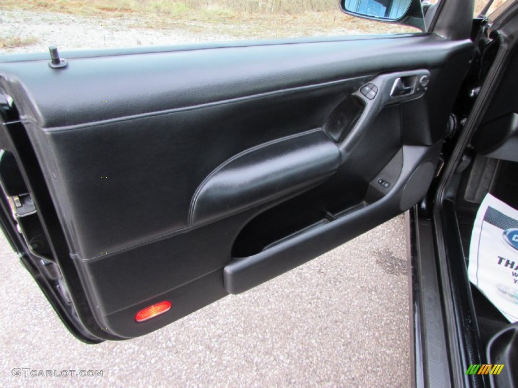 2001 Cabrio GLX - Black / Black photo #16