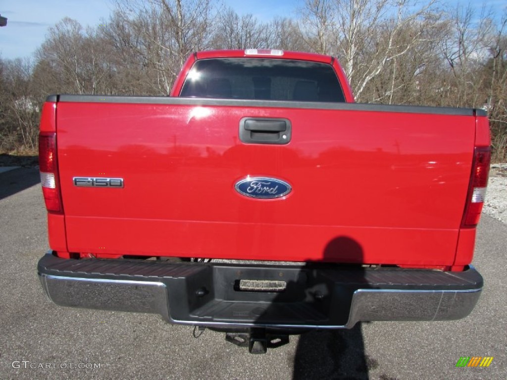 2004 F150 XLT Regular Cab 4x4 - Bright Red / Medium/Dark Flint photo #4