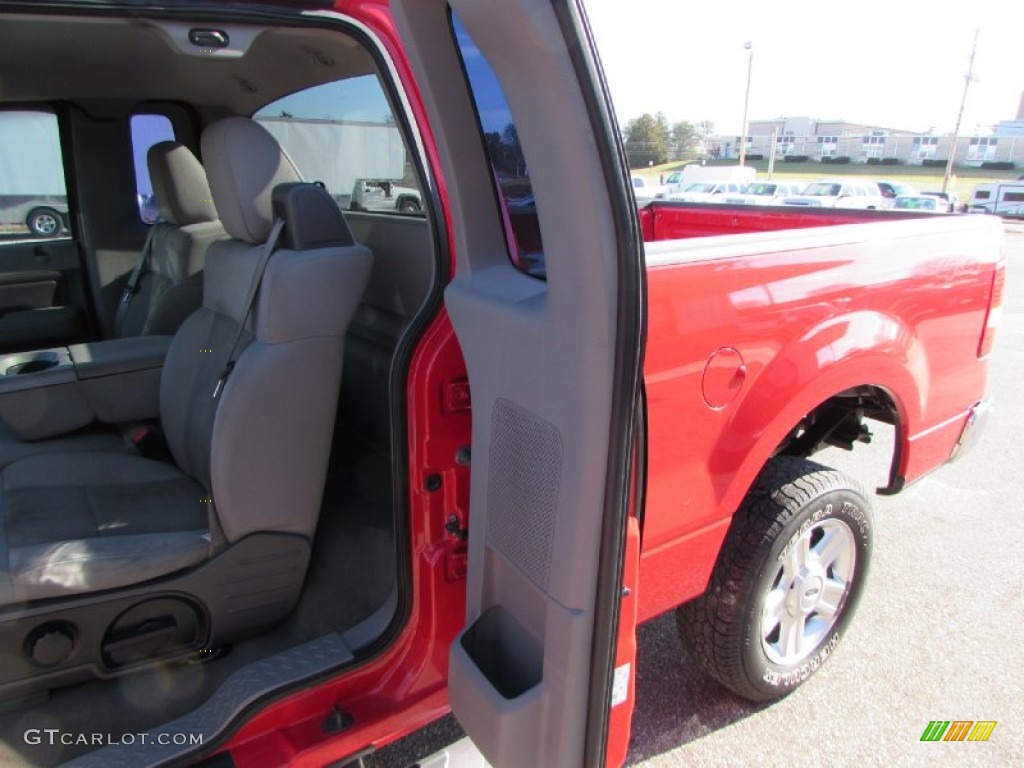 2004 F150 XLT Regular Cab 4x4 - Bright Red / Medium/Dark Flint photo #20