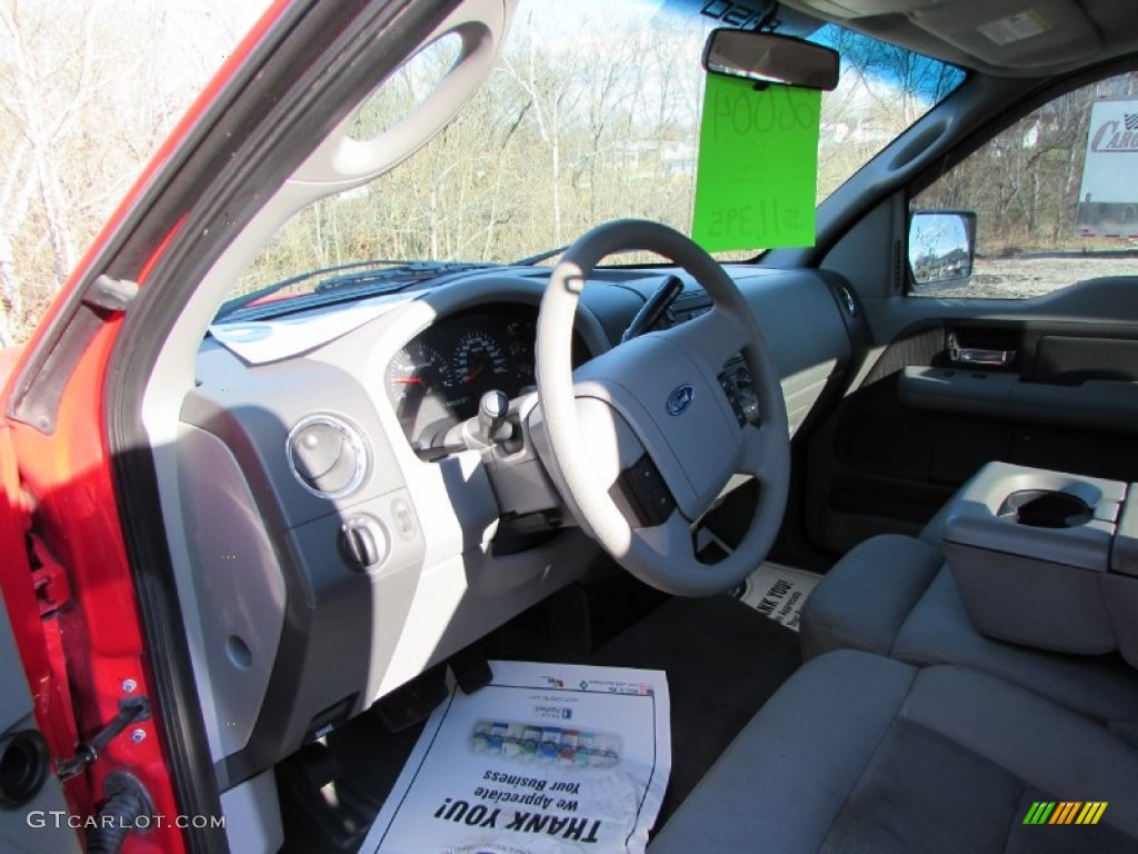 2004 F150 XLT Regular Cab 4x4 - Bright Red / Medium/Dark Flint photo #23