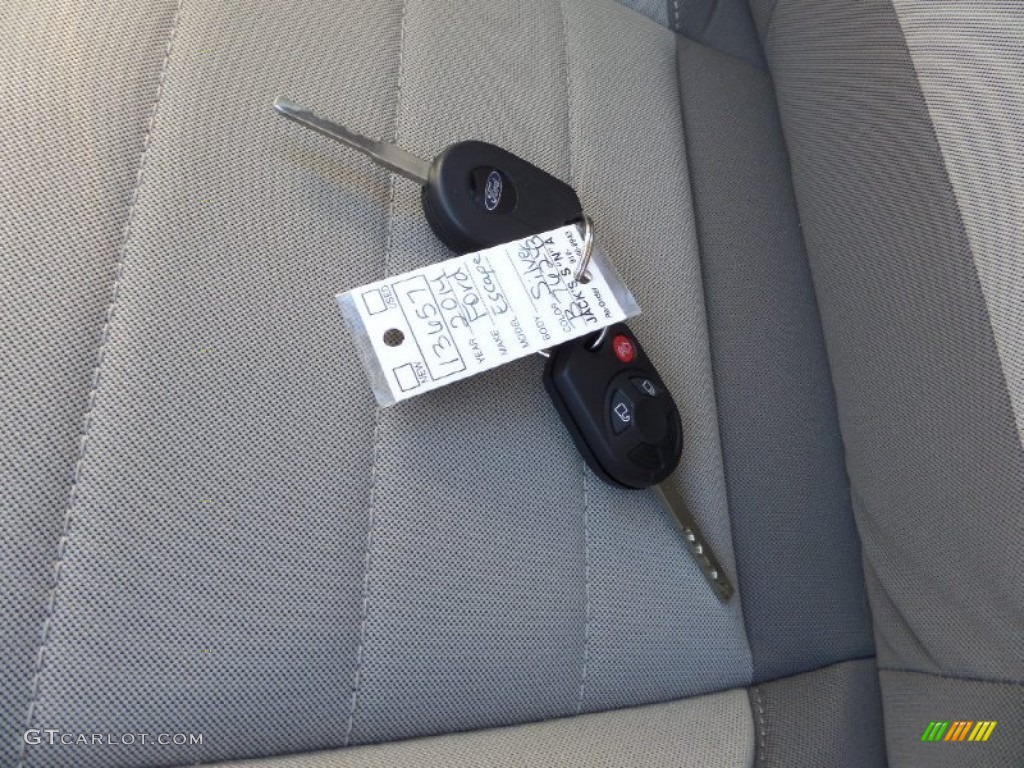 2014 Escape SE 1.6L EcoBoost - Ingot Silver / Medium Light Stone photo #20