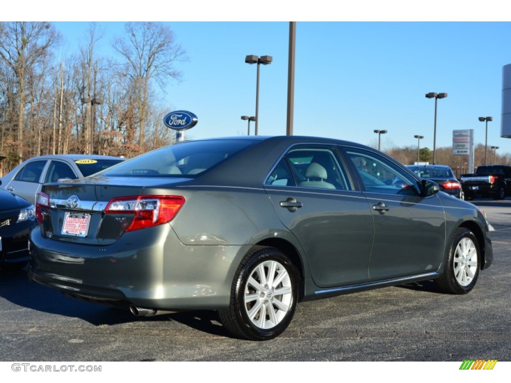 2012 Camry XLE - Cypress Green Pearl / Ash photo #3