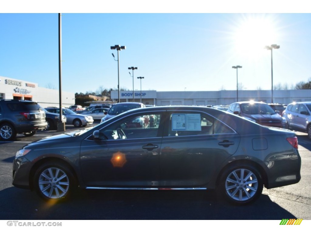 2012 Camry XLE - Cypress Green Pearl / Ash photo #6