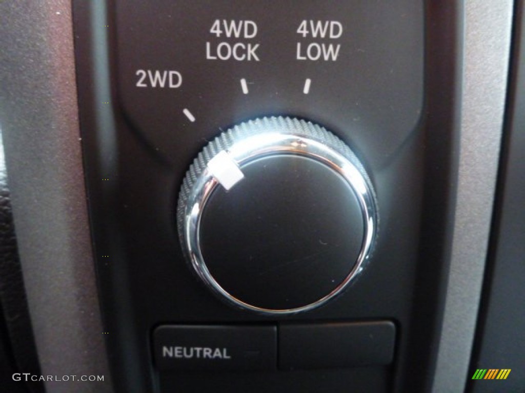 2015 Ram 2500 Tradesman Crew Cab 4x4 Controls Photo #100223966