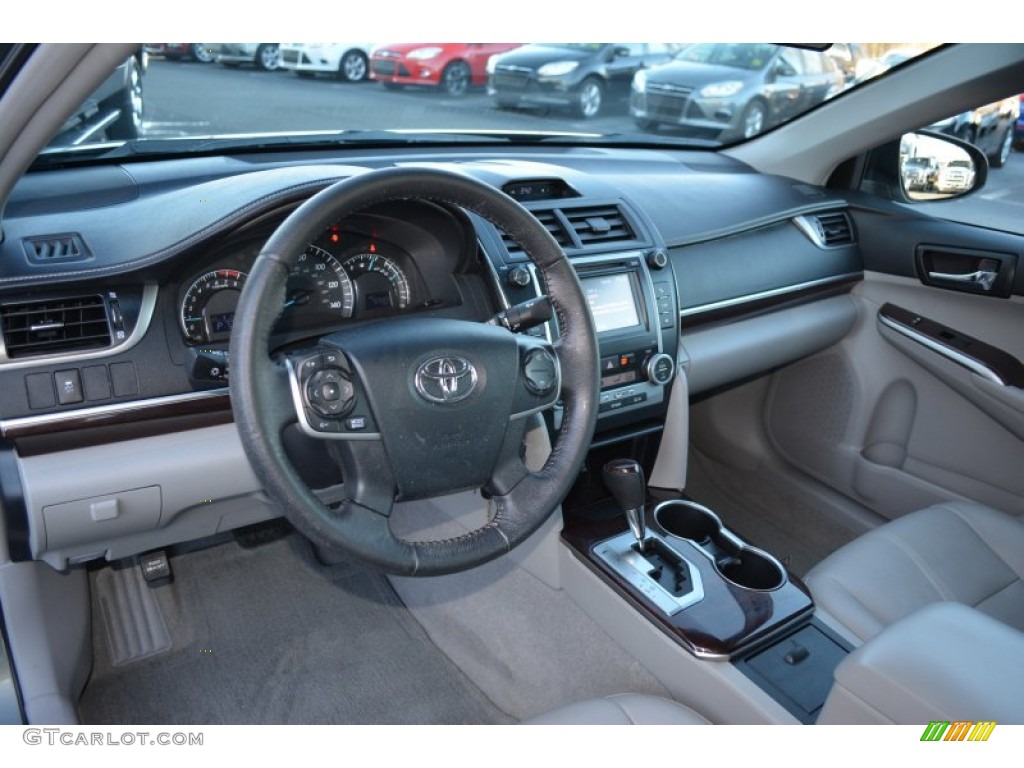 2012 Camry XLE - Cypress Green Pearl / Ash photo #10