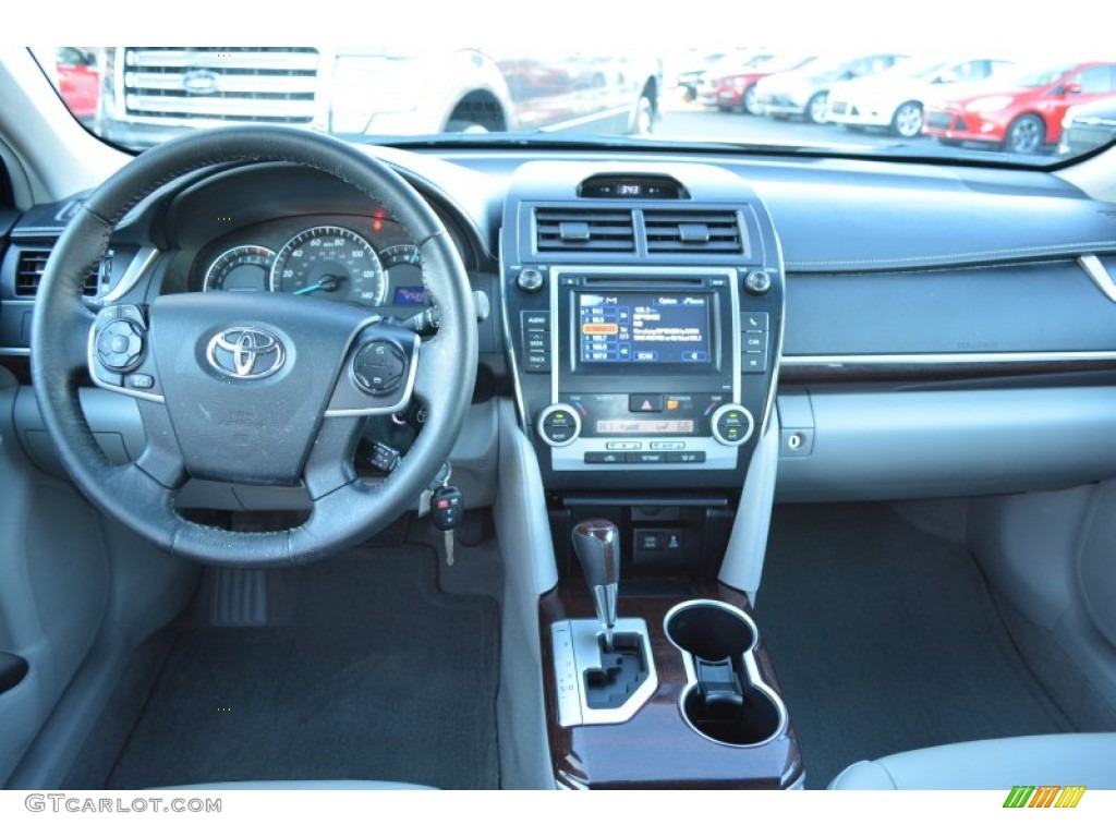 2012 Camry XLE - Cypress Green Pearl / Ash photo #11