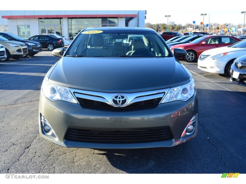 2012 Camry XLE - Cypress Green Pearl / Ash photo #28