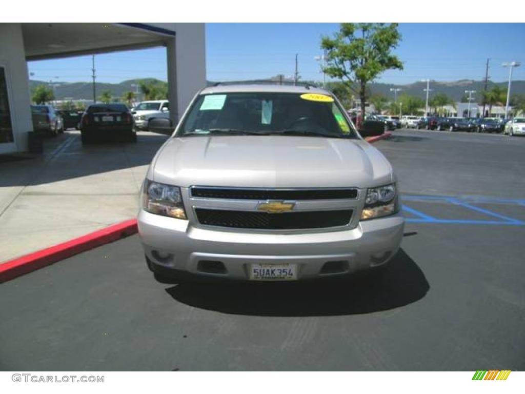 2007 Suburban 1500 LS - Silver Birch Metallic / Light Cashmere/Ebony photo #8