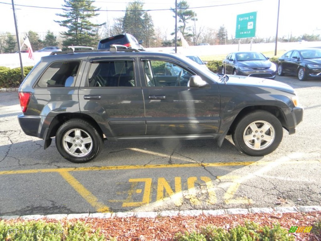 2007 Grand Cherokee Laredo 4x4 - Steel Blue Metallic / Medium Slate Gray photo #5