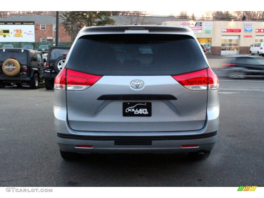 2011 Sienna V6 - Silver Sky Metallic / Light Gray photo #6