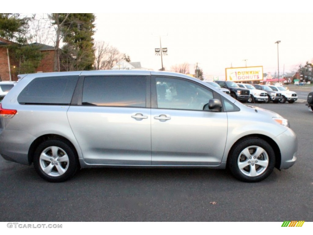 2011 Sienna V6 - Silver Sky Metallic / Light Gray photo #10