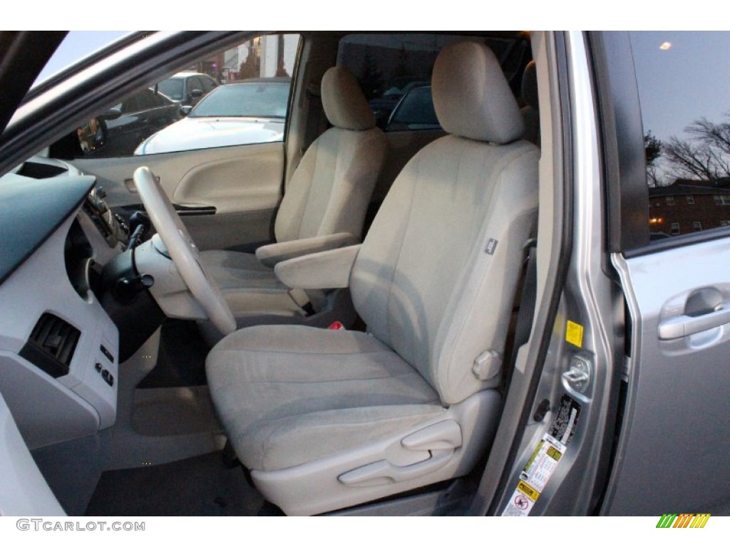 2011 Sienna V6 - Silver Sky Metallic / Light Gray photo #15