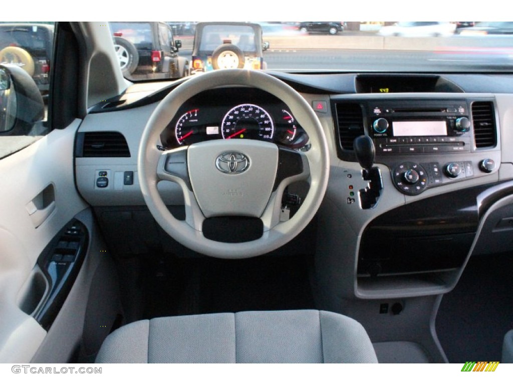 2011 Sienna V6 - Silver Sky Metallic / Light Gray photo #23