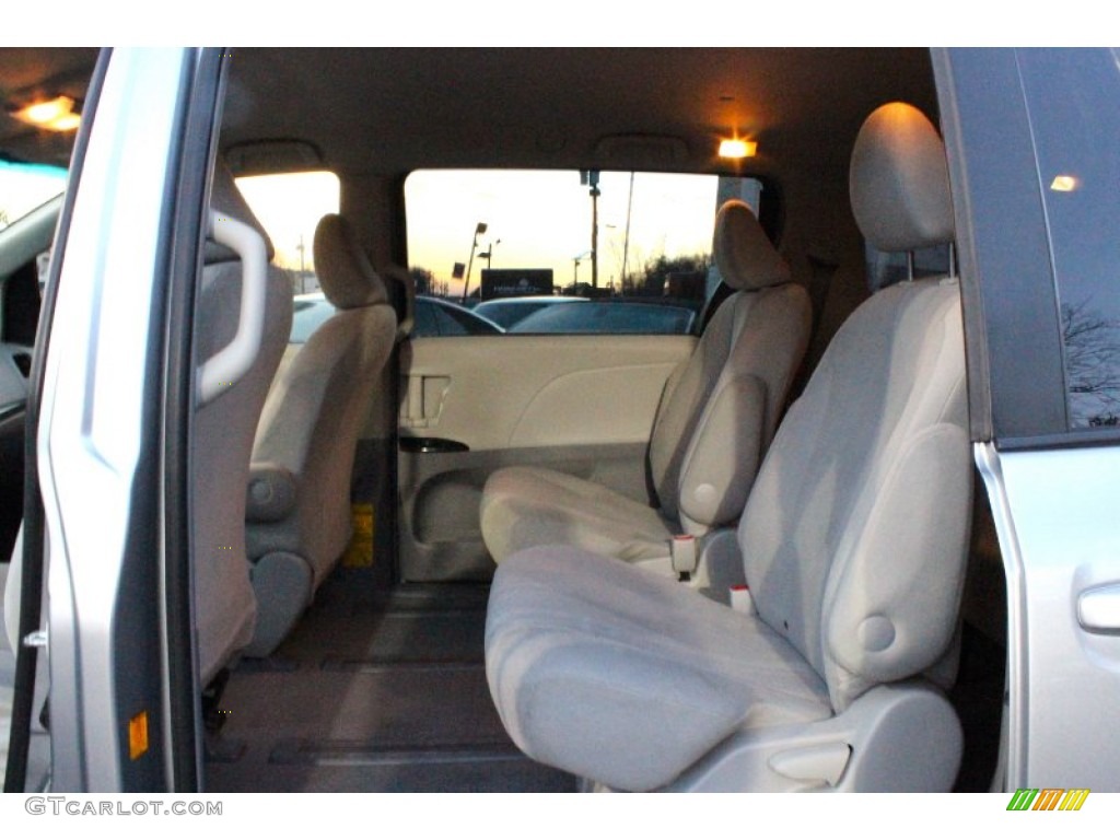 2011 Sienna V6 - Silver Sky Metallic / Light Gray photo #29