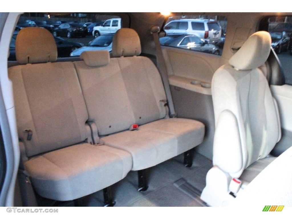 2011 Sienna V6 - Silver Sky Metallic / Light Gray photo #32