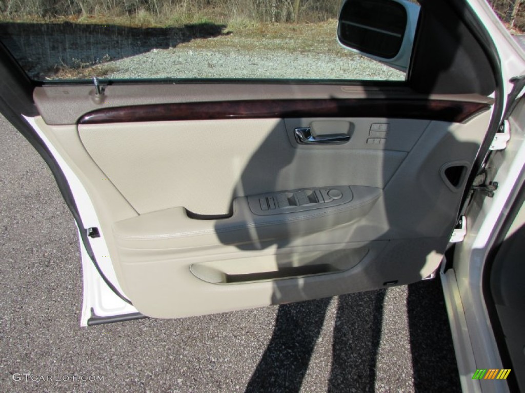 2006 DTS Luxury - White Lightning / Shale photo #27