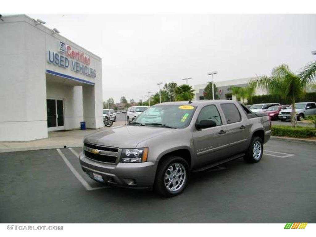 Graystone Metallic Chevrolet Avalanche