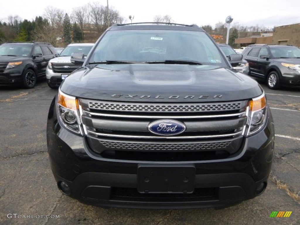 2015 Explorer XLT 4WD - Tuxedo Black / Charcoal Black photo #6