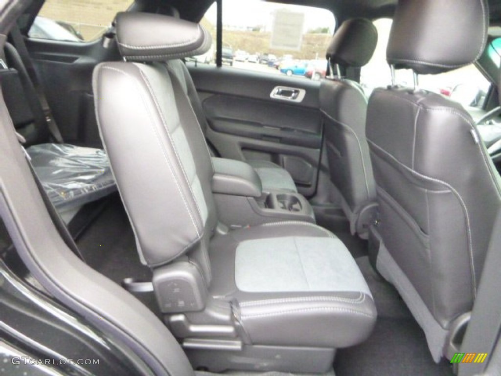 2015 Explorer XLT 4WD - Tuxedo Black / Charcoal Black photo #8