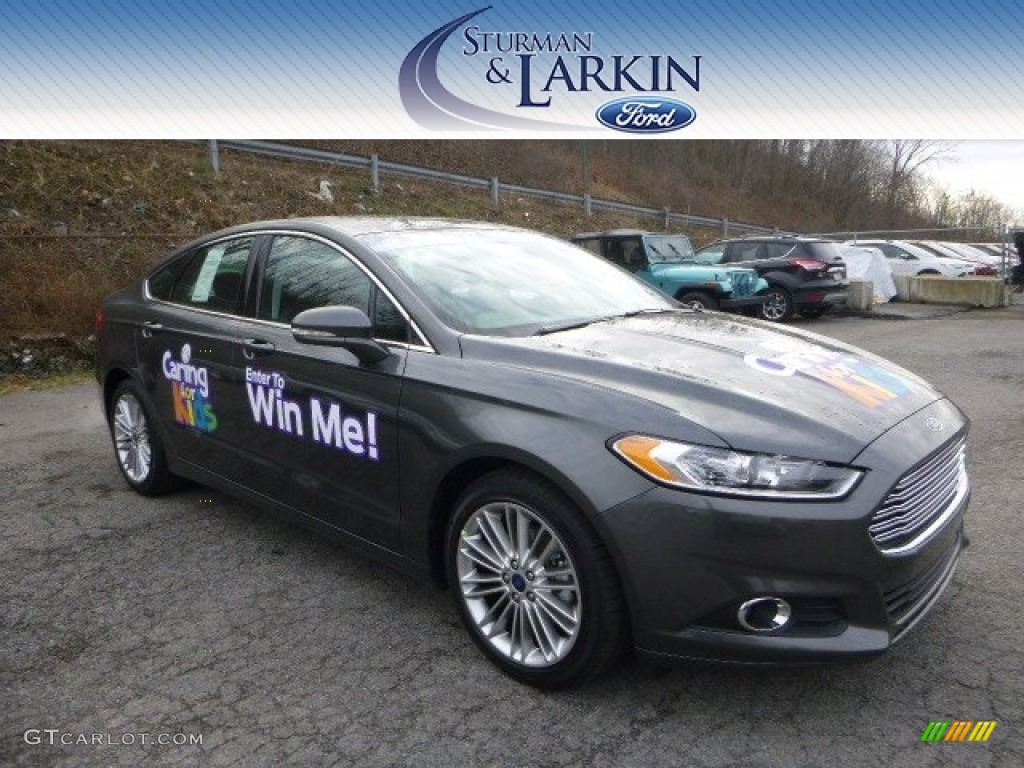 2015 Fusion SE - Magnetic Metallic / Charcoal Black photo #1