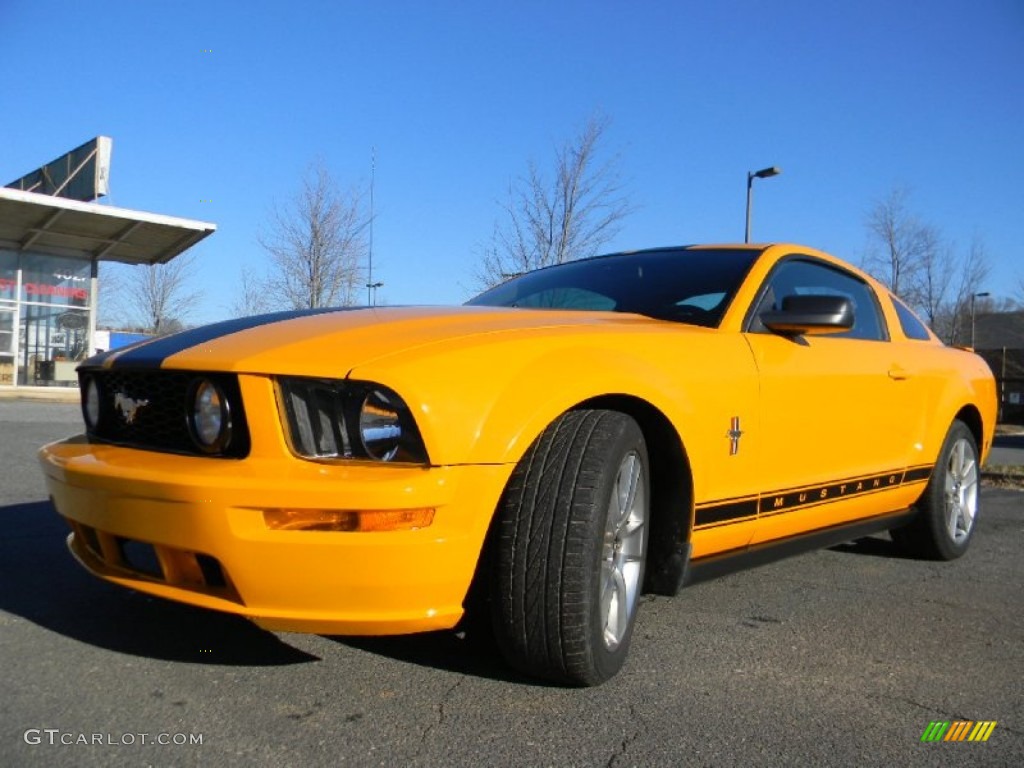 2007 Mustang V6 Premium Coupe - Grabber Orange / Dark Charcoal photo #6