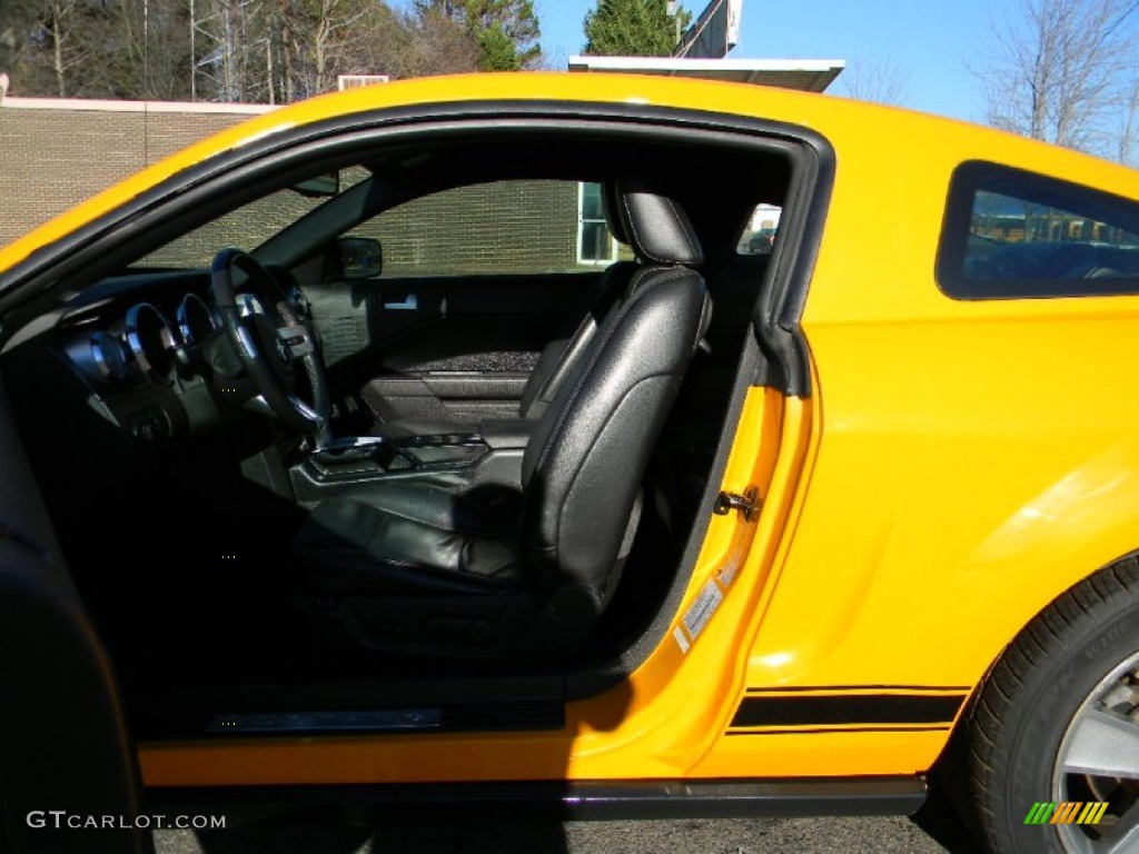 2007 Mustang V6 Premium Coupe - Grabber Orange / Dark Charcoal photo #16