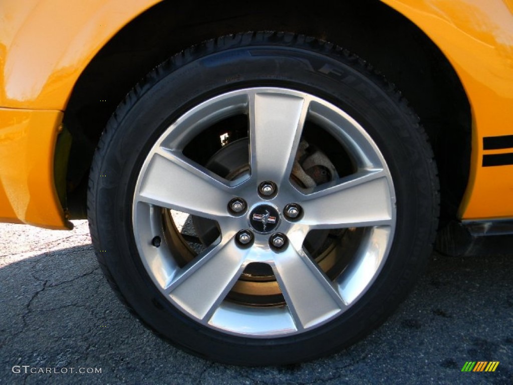 2007 Mustang V6 Premium Coupe - Grabber Orange / Dark Charcoal photo #26