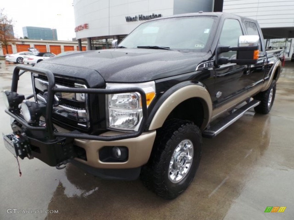 2014 F350 Super Duty King Ranch Crew Cab 4x4 - Tuxedo Black Metallic / King Ranch Chaparral Leather photo #3
