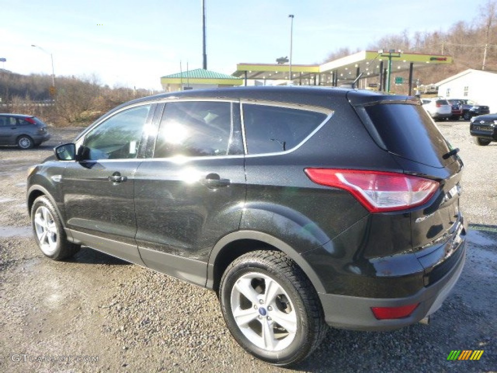 2013 Escape SE 1.6L EcoBoost 4WD - Tuxedo Black Metallic / Charcoal Black photo #4