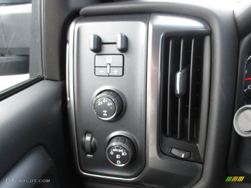 2015 Chevrolet Silverado 2500HD LT Crew Cab 4x4 Controls Photo #100240880
