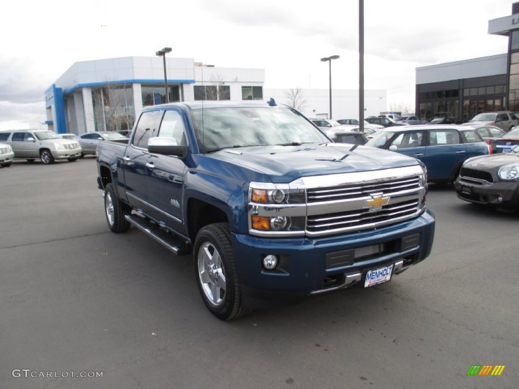 Deep Ocean Blue Metallic Chevrolet Silverado 2500HD